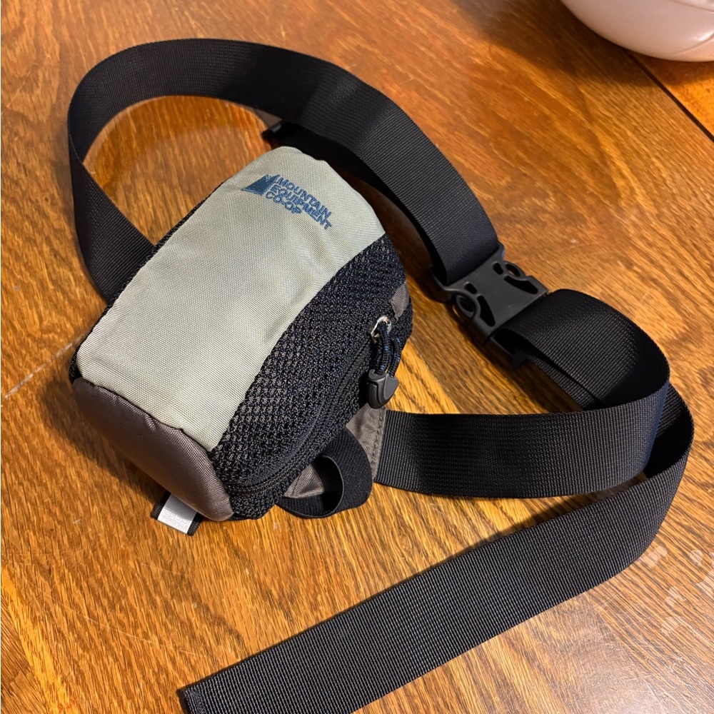 MEC Bottle Hip Pack